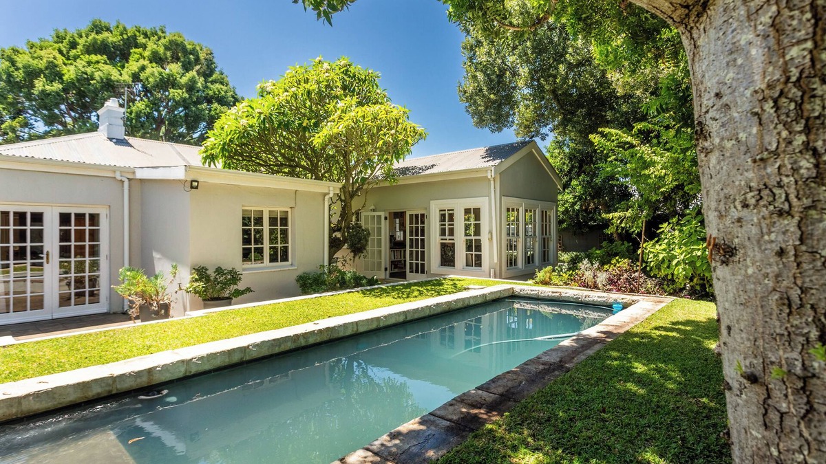 Claremont House | Peaceful Retreat - Upper Claremont