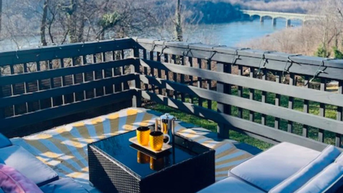 Knoxville House | Peaceful Retreat with Stunning River and Mountain Views, Close to Harpers Ferry