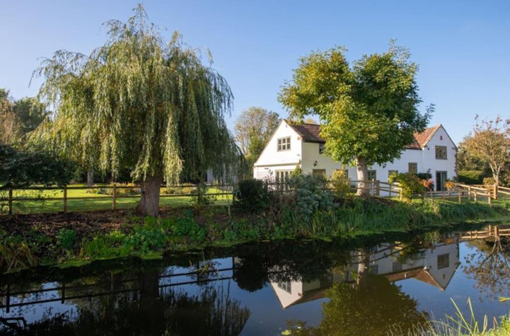 Langport House | Peaceful Riverside Five Bed Cottage in Somerset