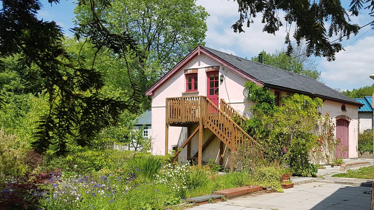 Llandovery House | Peaceful & romantic