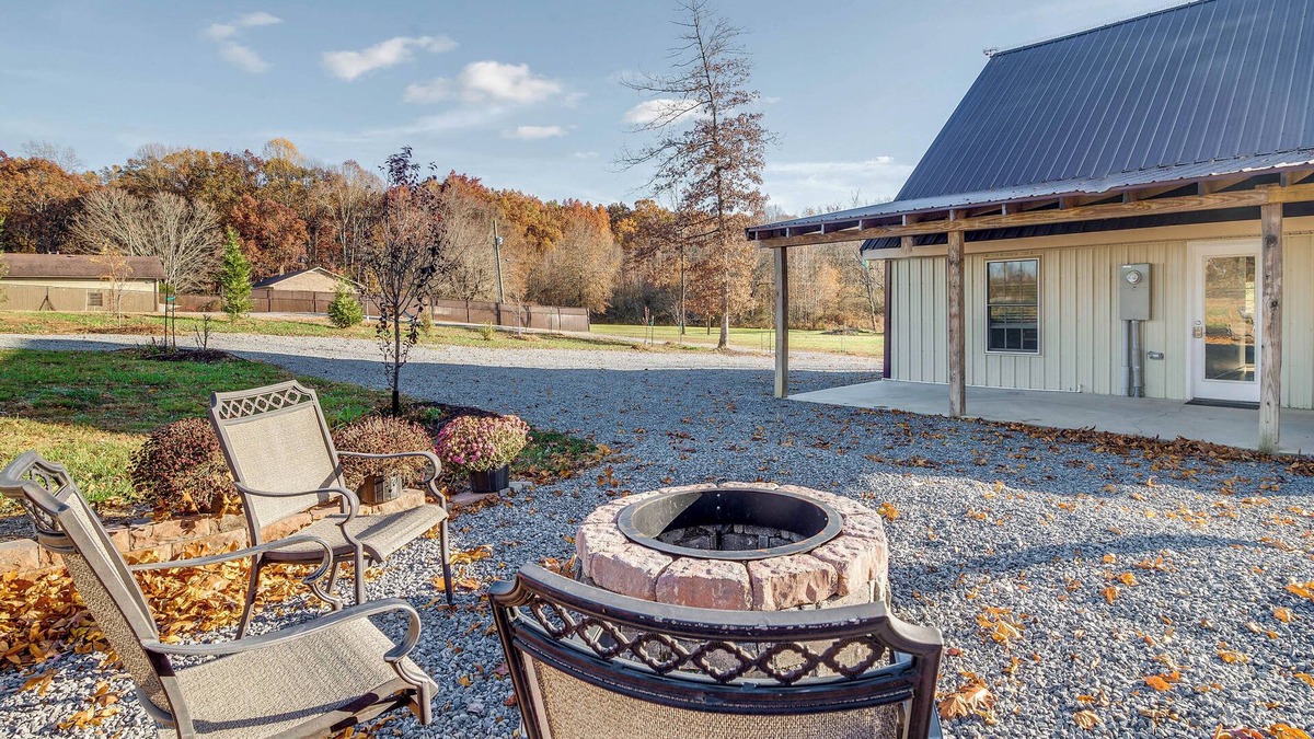 Russell Springs House | Peaceful Russell Springs Home w/Fire Pit & Pond!