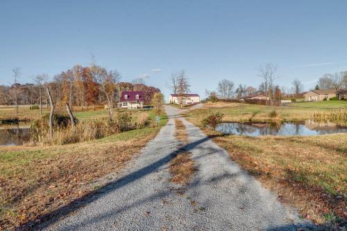 Russell Springs House | Peaceful Russell Springs Home with Fire Pit and Pond!