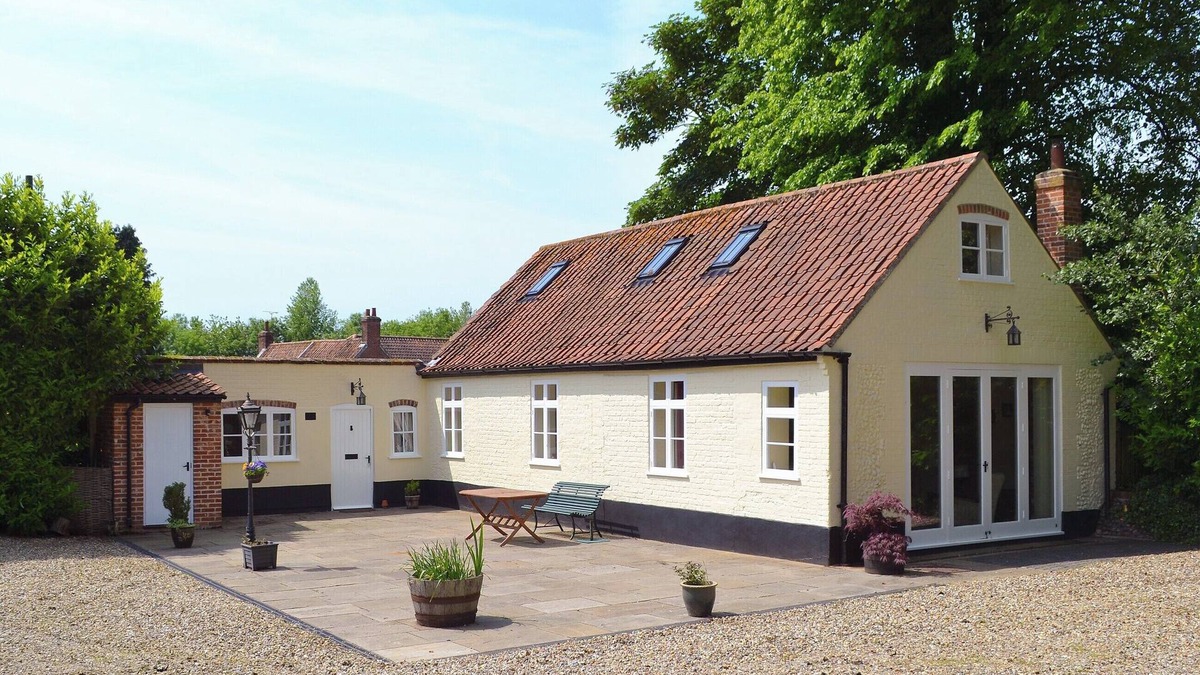 Yaxham Cottage | Peaceful, secluded location within a small village community.