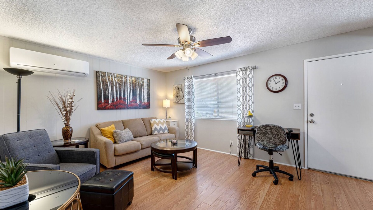 Mira Costa House | Peaceful Senior Community Near Beach, Restaurants & Shopping