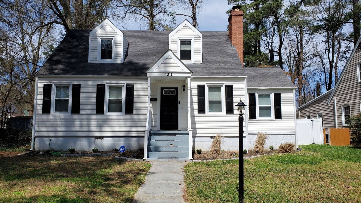 Petersburg House | Peaceful Single family 3 Bedroom 2 Bath Home