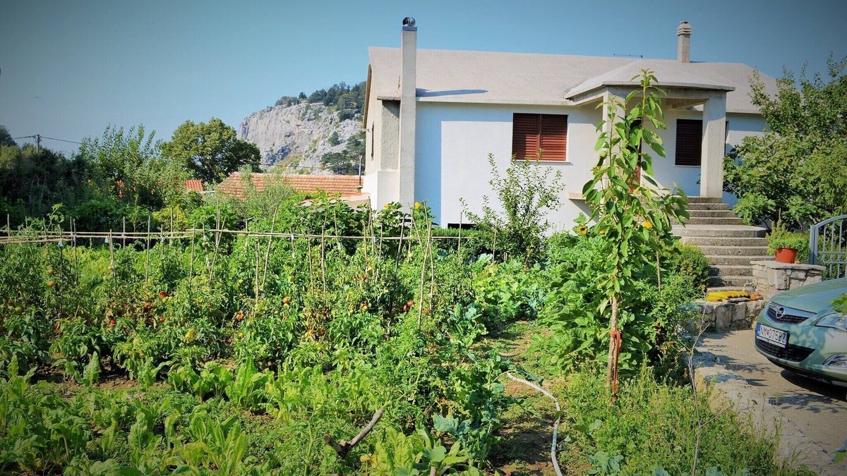 Gata Apartment | Peaceful Stay in Gata