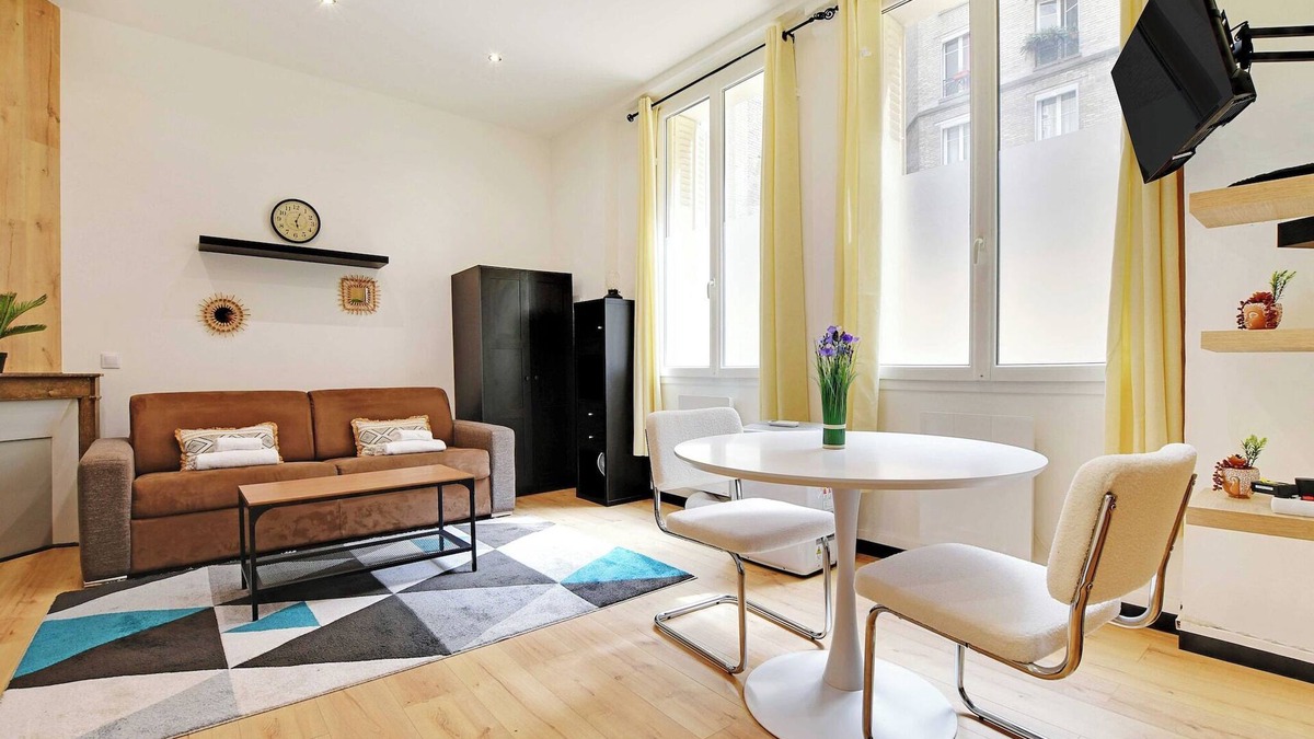 19th Arrondissement Apartment | Peaceful studio - 2P - Buttes-Chaumont