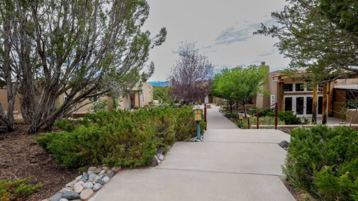 Ojo Caliente Apartment | Peaceful Suite in Desert Inn- Black Mesa King Room