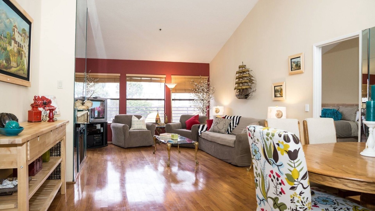 Santa Ana Heights Condo | Peaceful Sunny Beach-Adj Dual Master PENTHOUSE Family Friendly Condo