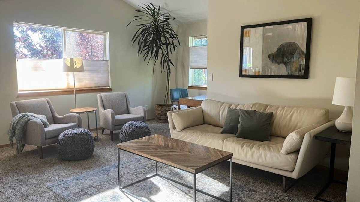 RiverWild Apartment | Peaceful Two Bedroom Apartment