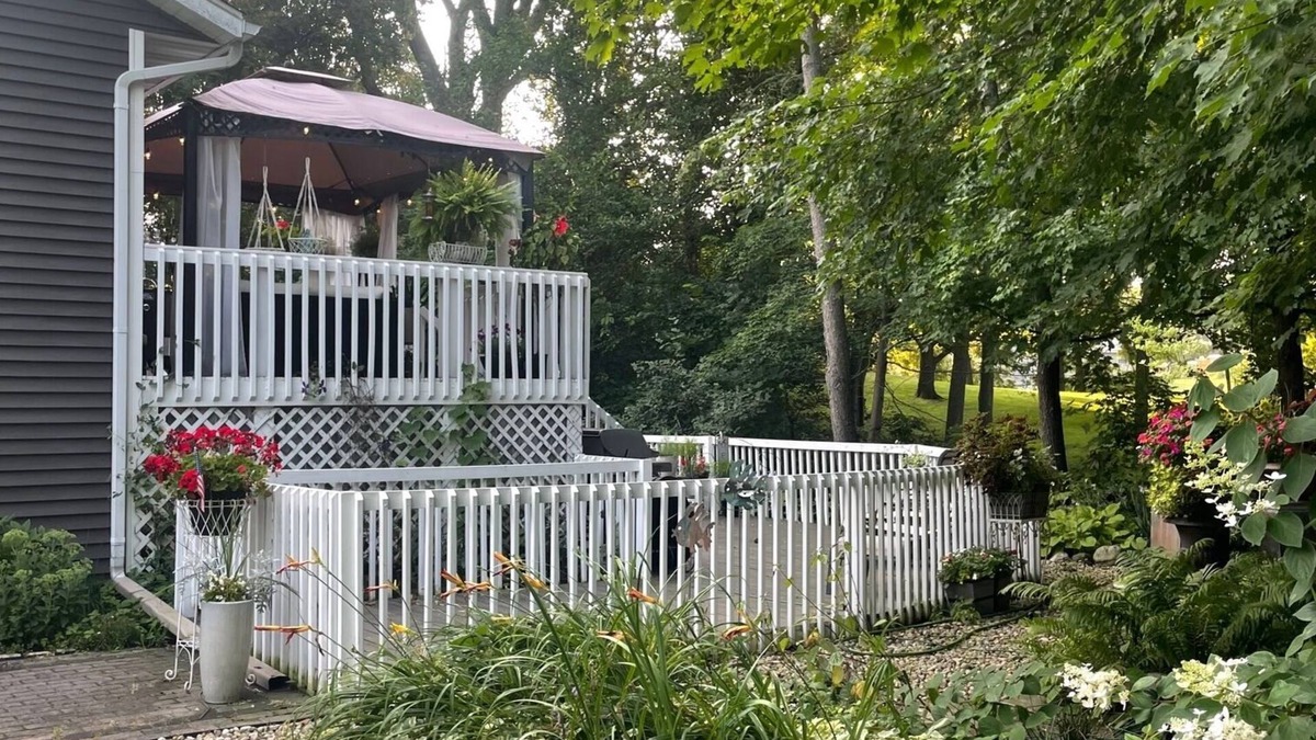 Whitewater House | Peaceful Vacation Spot Near Whitewater Lake – Modern Comfort Meets Nature!
