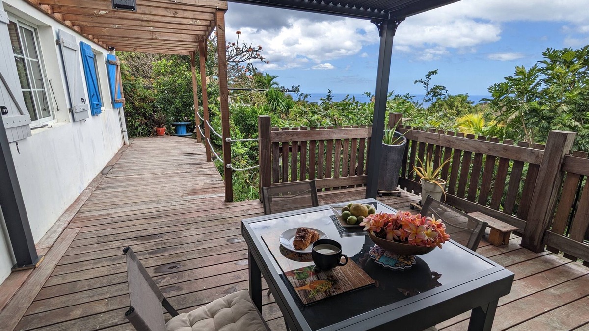 Le Carbet Villa | Peaceful villa with garden, 5 minutes from the beach and downtown Carbet