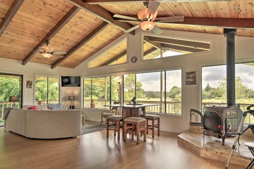 Volcano House | Peaceful Volcano Home Near National Park!