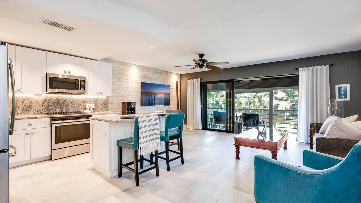 Florida North Atlantic Coast Condo | Peaceful Waterfront View! River House condominium 100% Newley remodeled