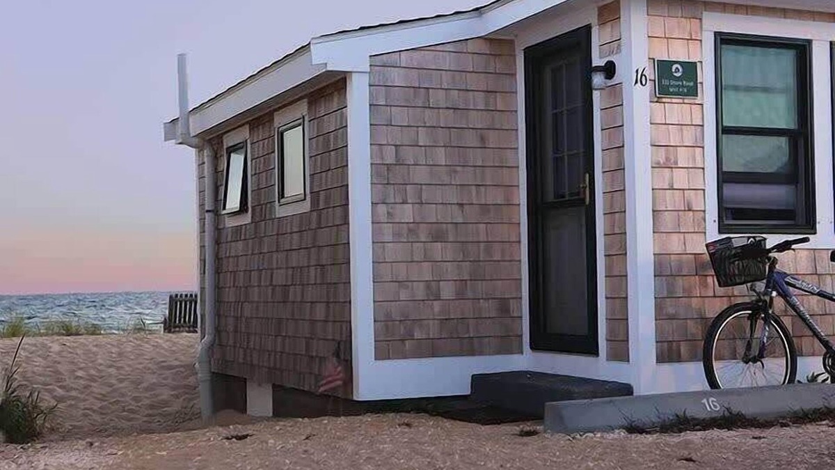 North Truro Cabin | Peaceful Waterfront Beach Cottage!