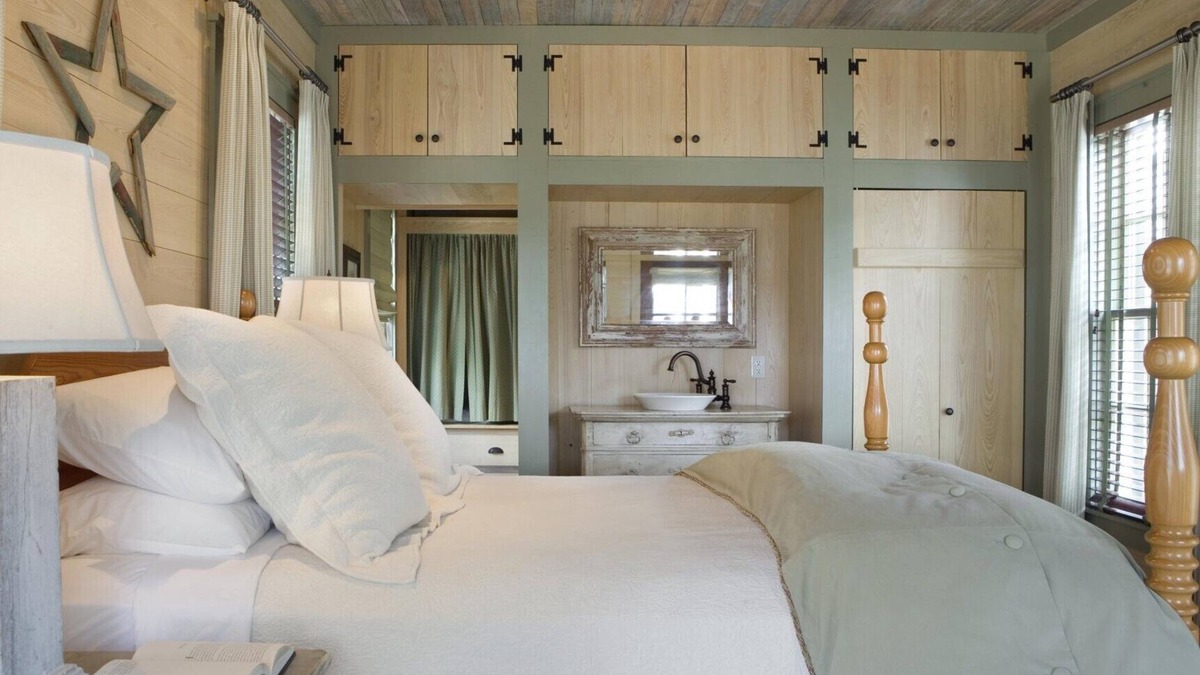 Oriental Cottage | Peaceful Waterfront - Cozy Cottage - River Dunes