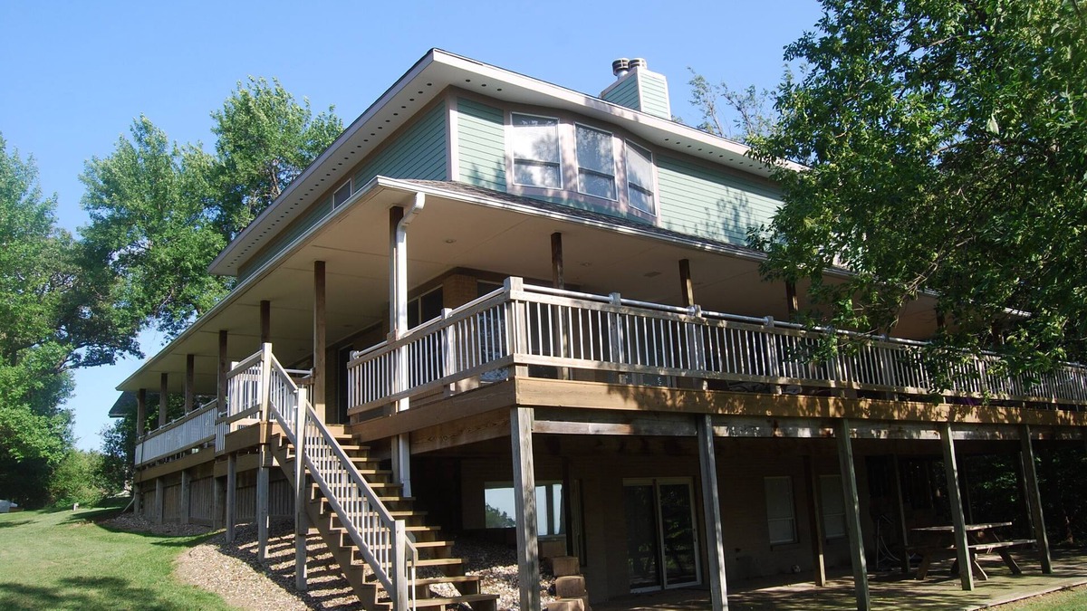 Missouri Valley House | Peacful 4-bedroom home just outisde Missouri Valley and 25 minutes from Omaha