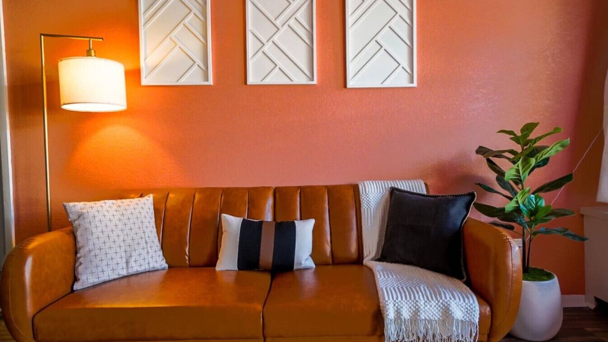 Columbus Apartment | Peach Suite - 10 min to Ft Moore