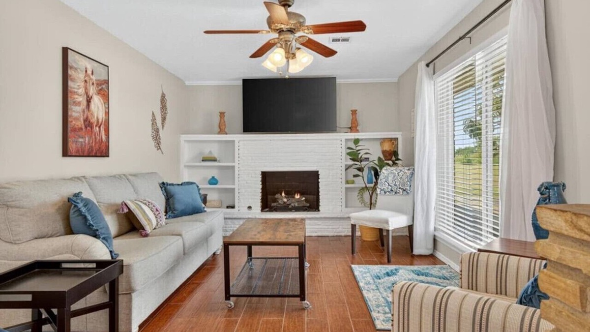 Bartlesville House | Peachy Keen Accommodations