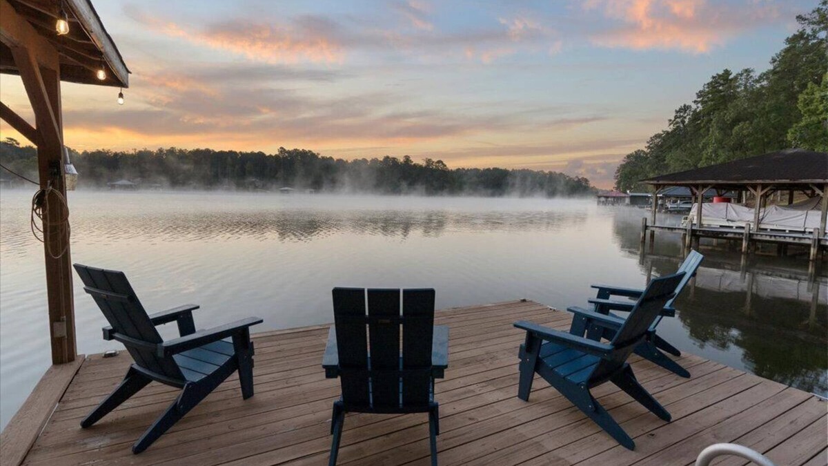 Hardwick Cottage | Peachy Pines - Serene Lakefront Cottage w/Dock
