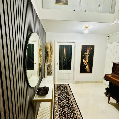 London Borough of Bromley Apartment | Peacock Apartments - Luxury 3 bedroom Apartment in Greater London