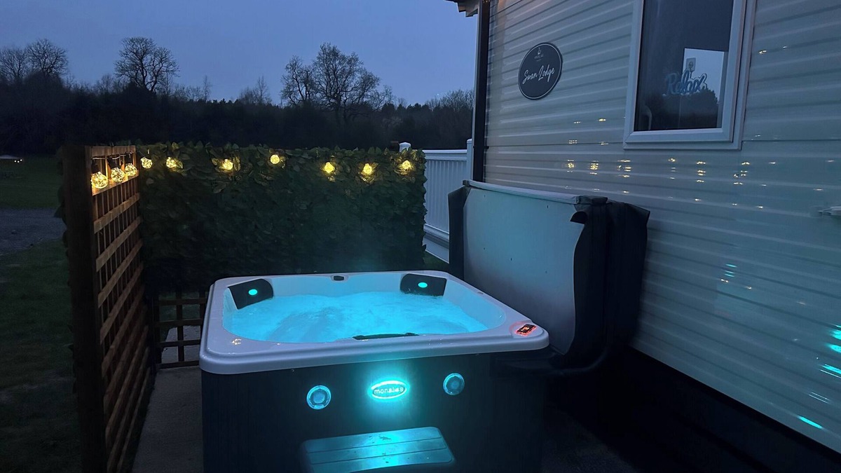 Swannington Cottage | Peacock Lodge