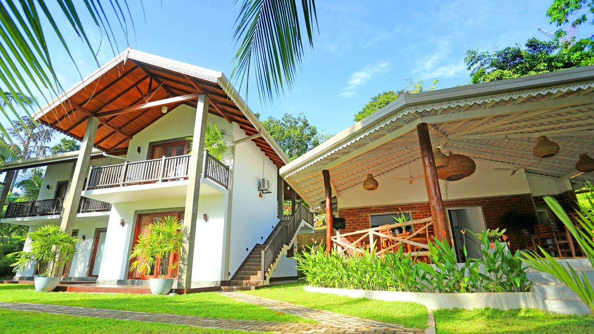 Kaduruduwa Villa | Peacock Villa Walahanduwa - Galle