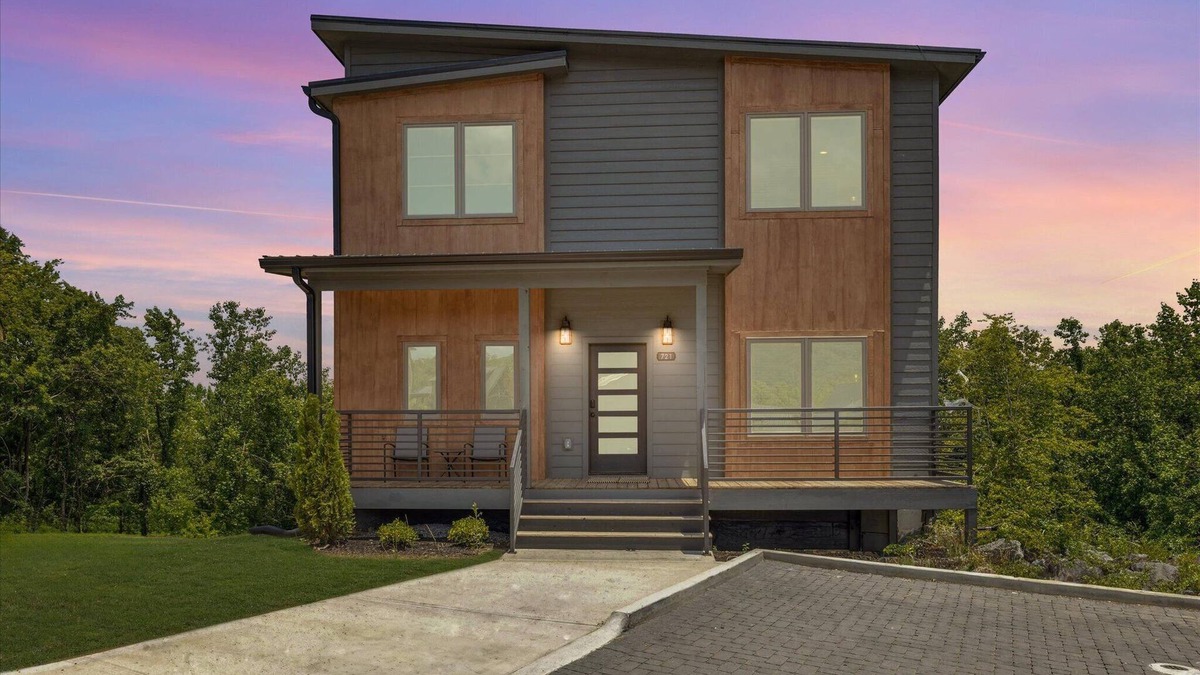 Pigeon Forge Cabin | Peak Pursuit - New Luxury Build Home with Private Pool by Beyond Expectations