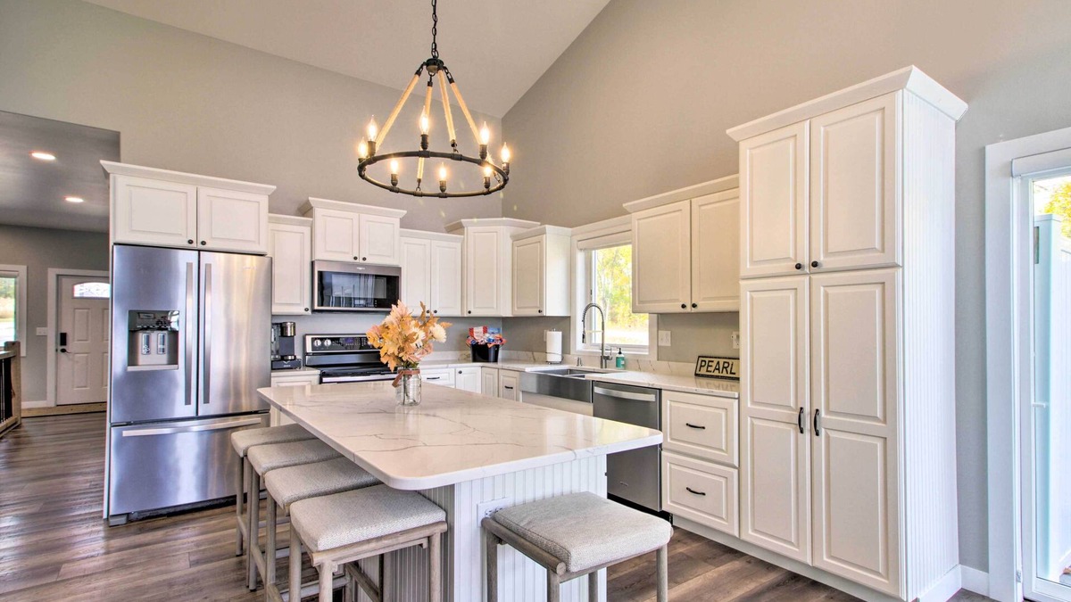 Detroit Lakes Cottage | Pearl Lake Retreat w/Dock & Stunning Views!