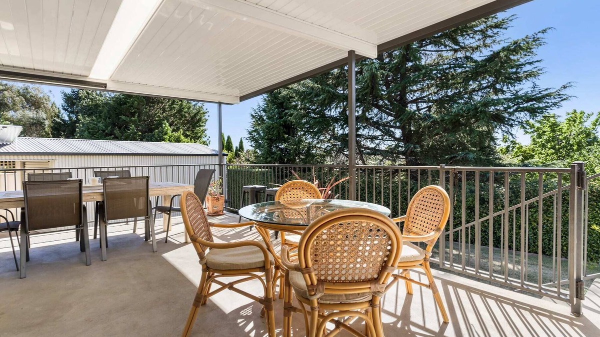 Blayney House | Pearl on Piggott - Modern Family Home in Blayney