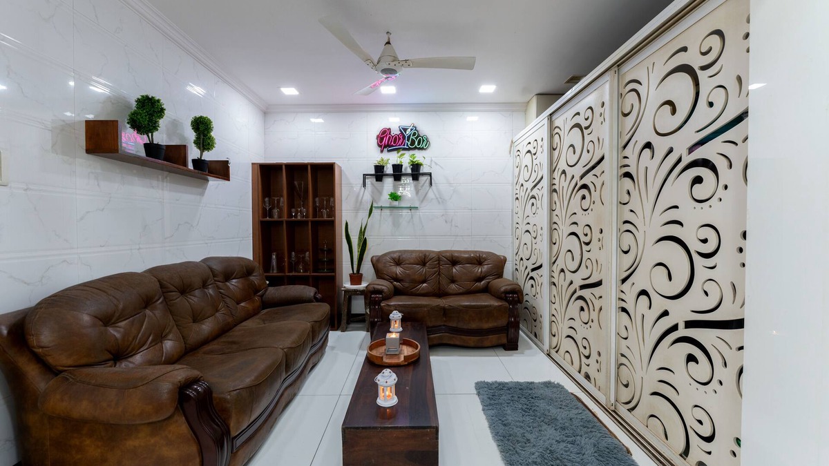 Andheri West Villa | Pearl Palace Villa by Spacez