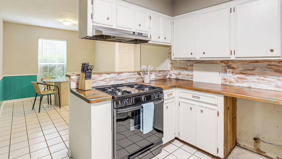 Pearland House | Pearland Home w/Patio, 21 Mi to Downtown Houston!
