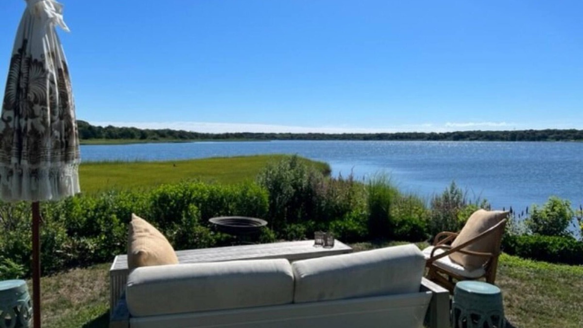 Tuckahoe Cottage | Peconic Bay Dream Cottage only10 minutes to village & ocean in South Hampton NY