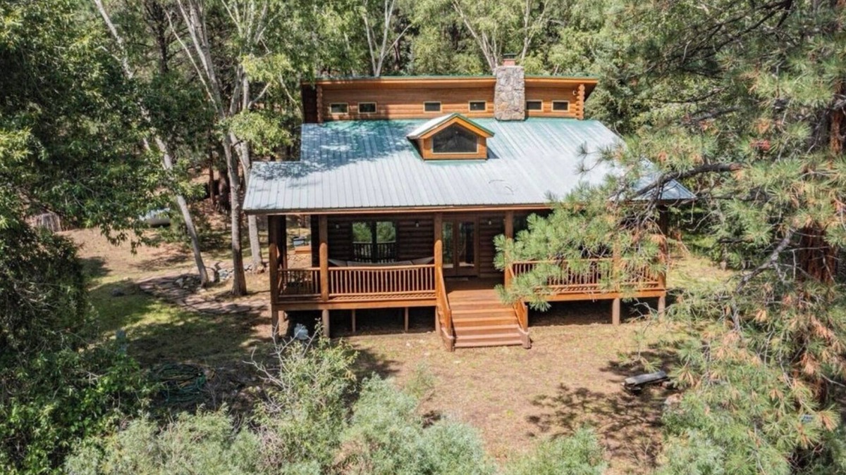 Canoncito Cabin | Pecos Riversong Cabin - a modern 3-bedroom cabin on the Pecos River