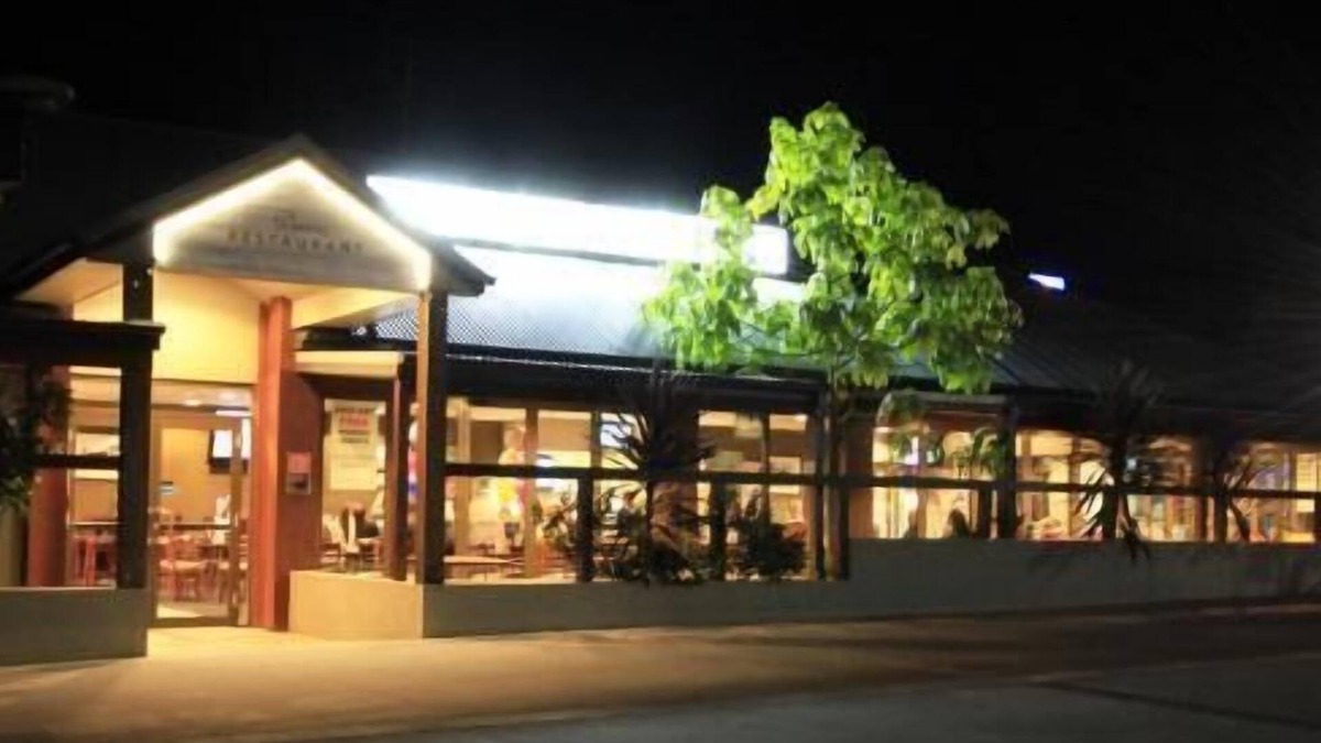 Cessnock Hotel | Peden's Hotel