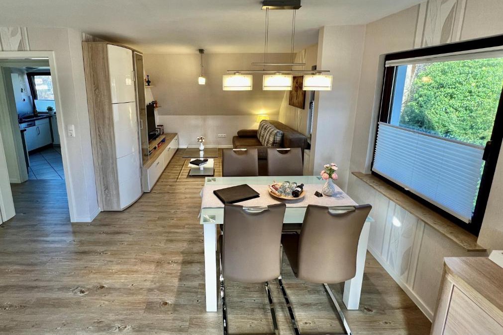 Stade Apartment | Peedy's luxuriöse 60m² Wohnung mit Balkonterrasse