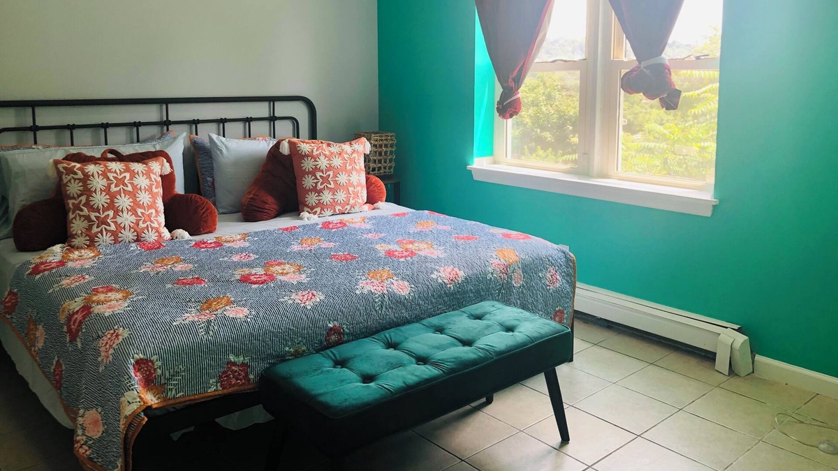 Peekskill House | Peekskill Apt 100%Walkable NYC 50mins Car & Train West Point 15mins RT6&9 2mins