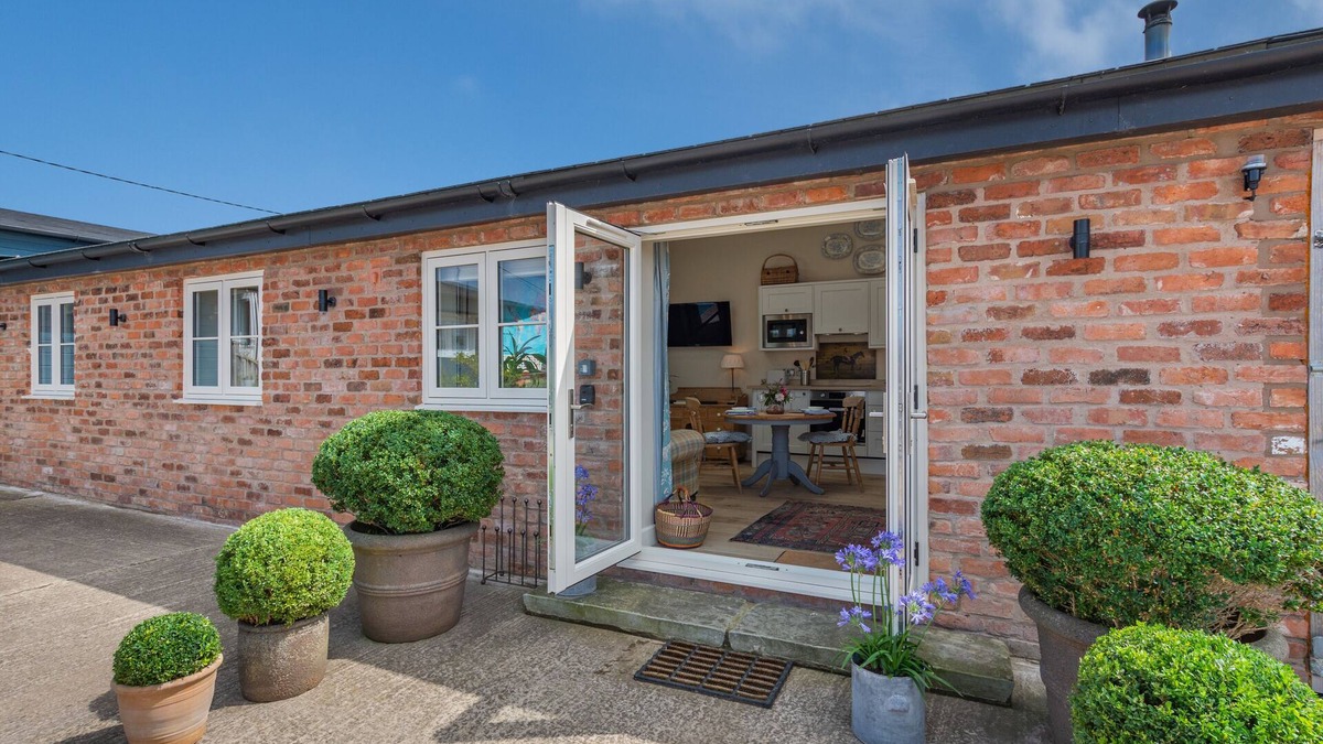 Cheshire West and Chester House | Peel Hall Retreat - One Bedroom House, Sleeps 2