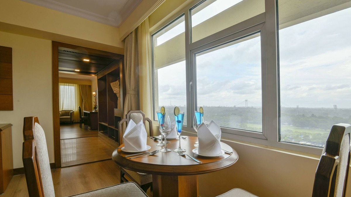 Dharmatala Hotel | Peerless Hotel Kolkata