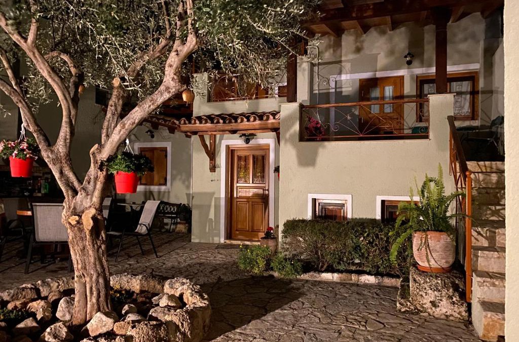 Archea Korinthos House | Pegasus House