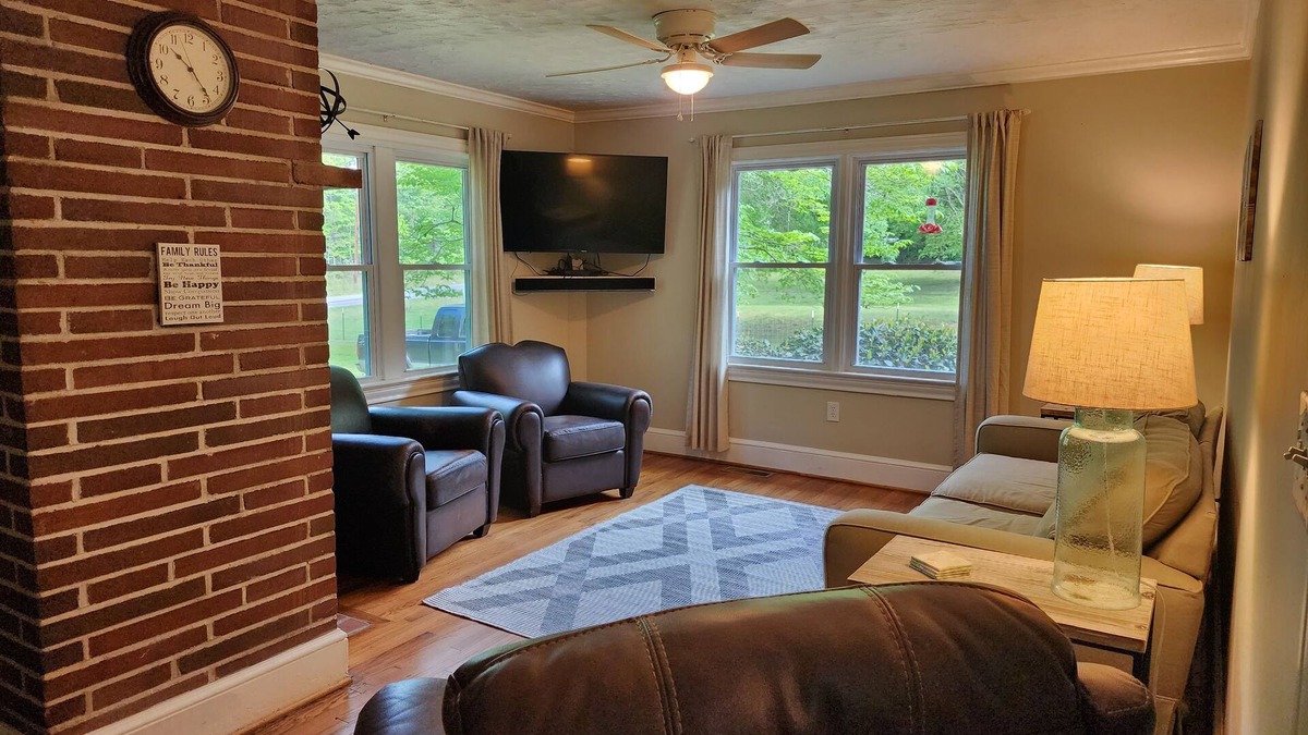 Golden Grove Cottage | Peggy's Cottage - 2BR/1BA, 18 minutes from downtown Greenville