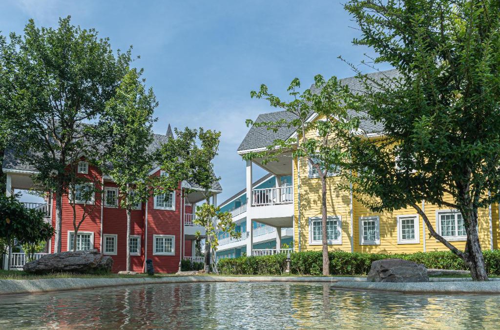 Sanamchai Resort | Peggy's Cove Resort