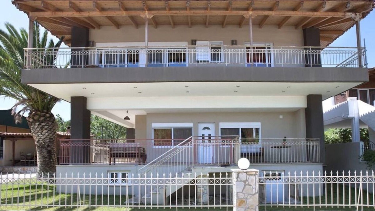 Kineta House | PEGGY'S VILLA 50 SQM