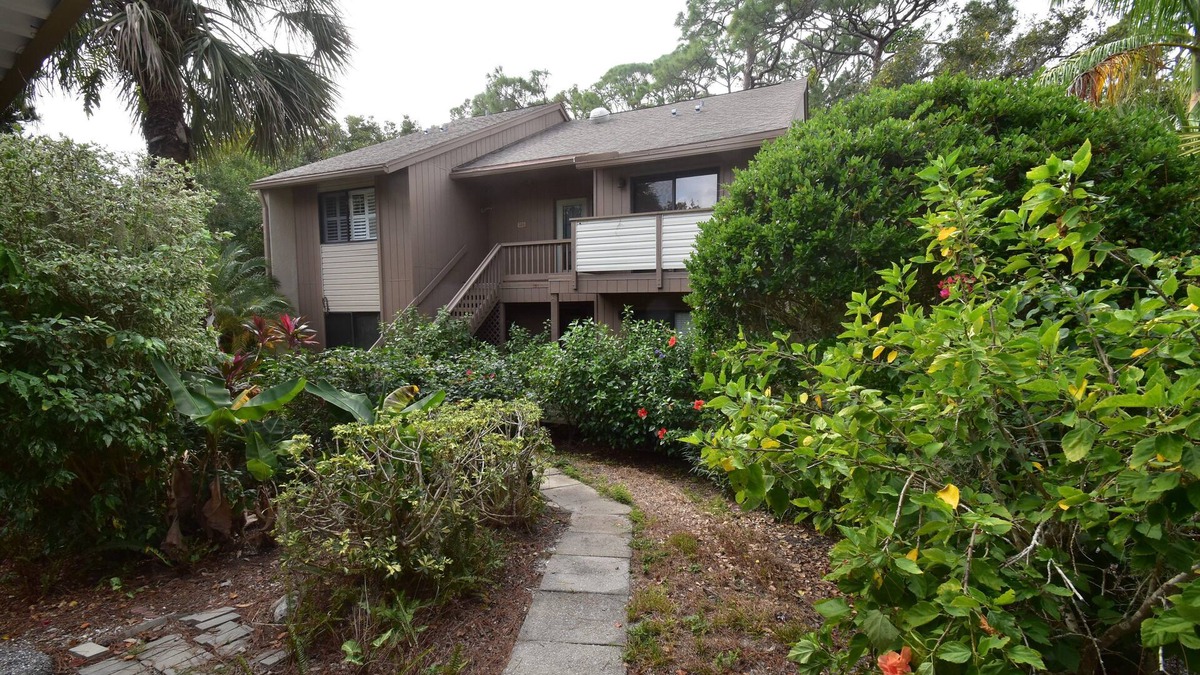 Sarasota Condo | Pelican Cove Condominium BR254