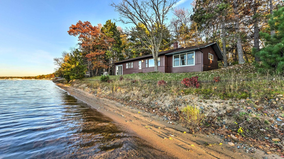 Merrifield Cabin | Pelican Lake Cabin: Private Beach + Scenic Sunsets