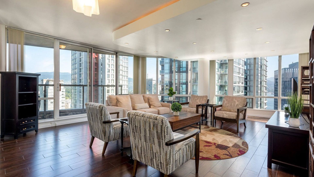 Coal Harbour Apartment | Pelican's Peak Sub-Penthouse