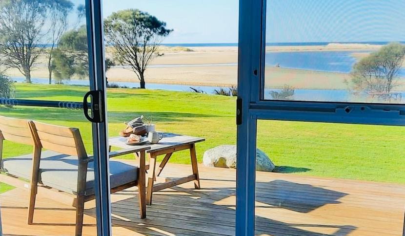 Scamander Hotel | Pelican Sands Scamander