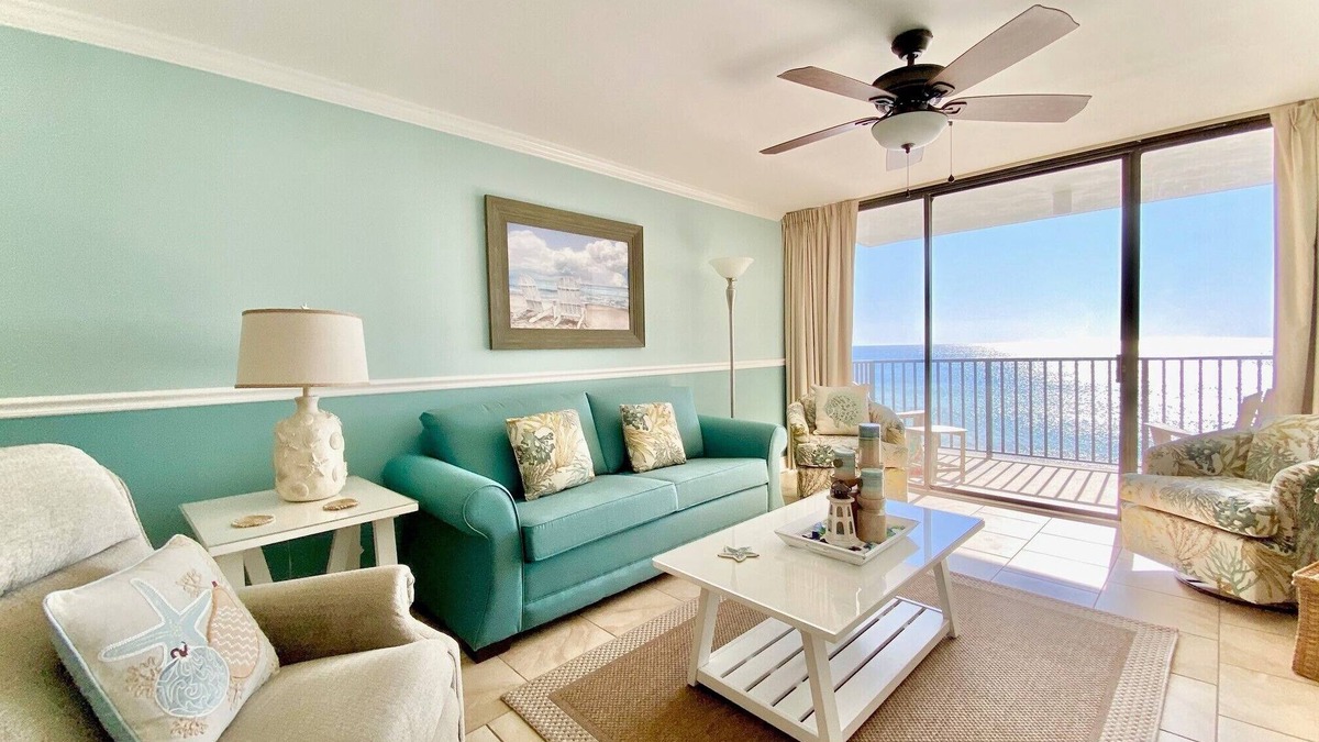 Holiday Beach Condo | Pelican Walk 504- Free Beach Chairs Gulf Front!