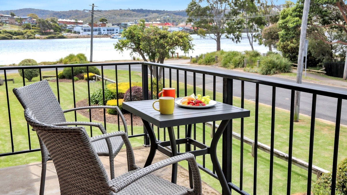 Merimbula Apartment | Pelican Waters 7: Upstairs, wifi and aircon