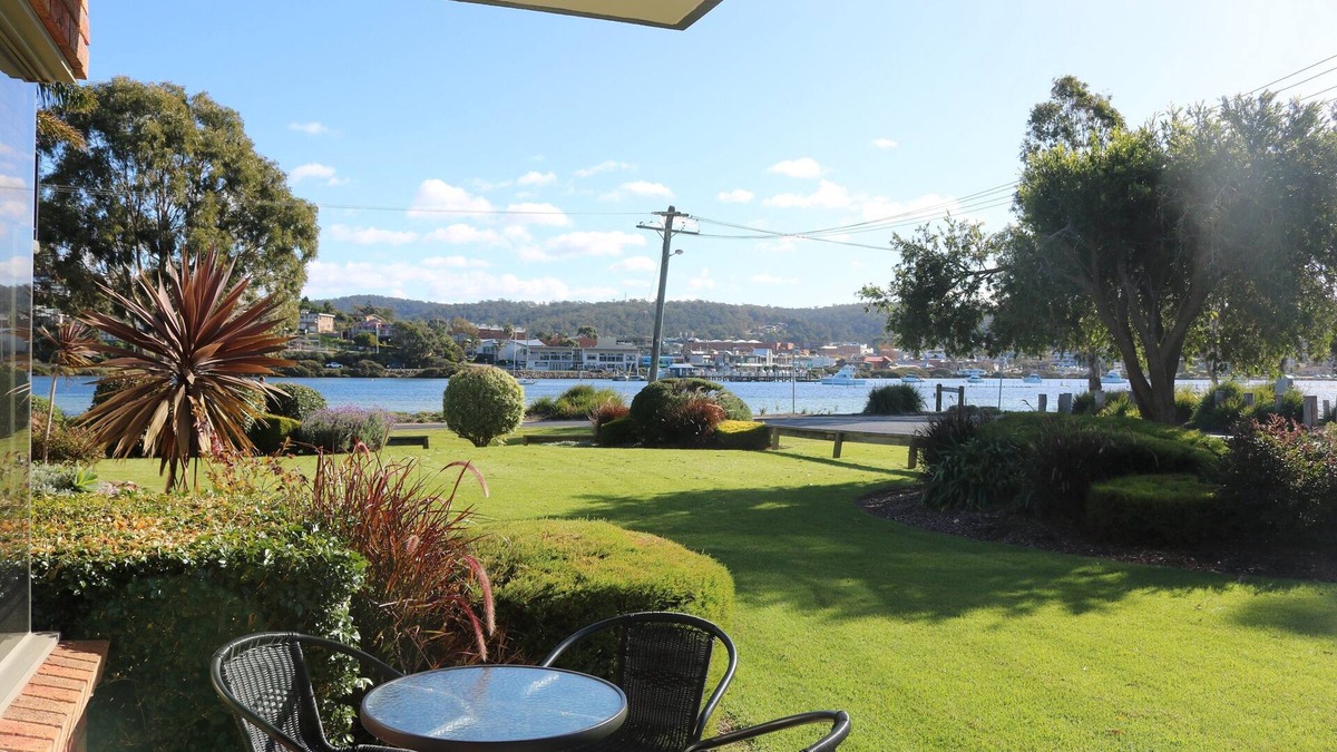Merimbula Apartment | Pelican Waters Unit 1, ground level accommodation